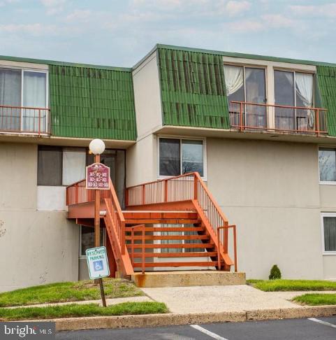 Foto del edificio - 3233 Forest Ln
