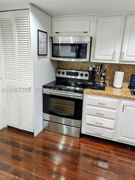 Building Photo - 2333 Brickell Ave