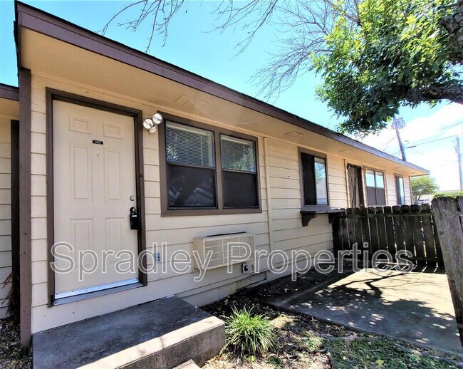 Building Photo - 608 John Paul Jones Dr