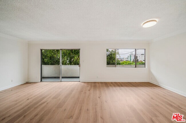 Foto del edificio - 131 Orlando Ave