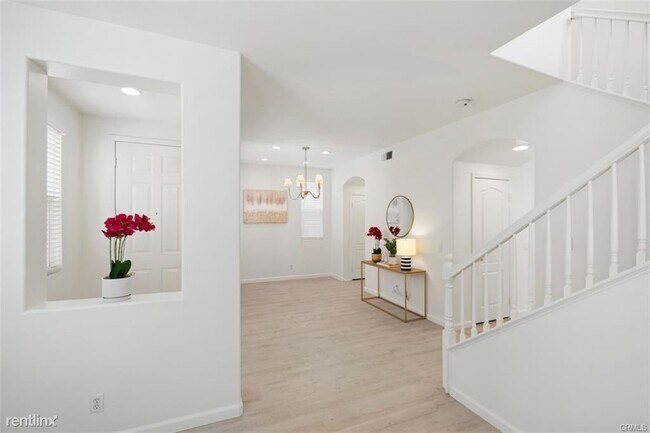 Building Photo - 3 br, 2.5 bath Condo - 201 Kensington Park...