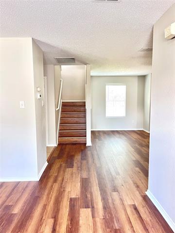 Building Photo - 1435 Foxwood Ln