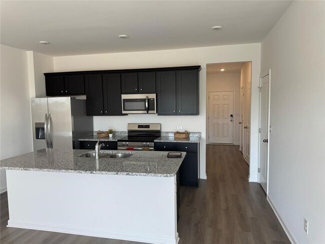Building Photo - 257 Kenoot Dr