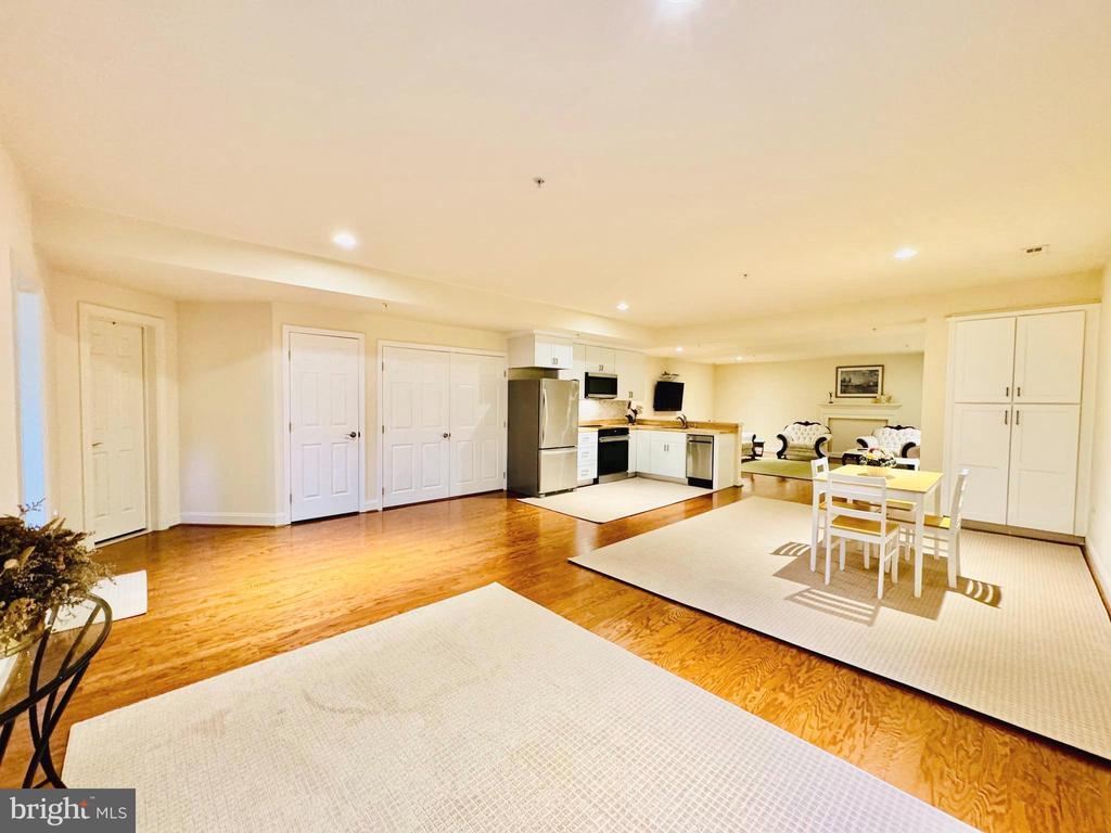 Foto principal - 13805 Leaman Farm Rd