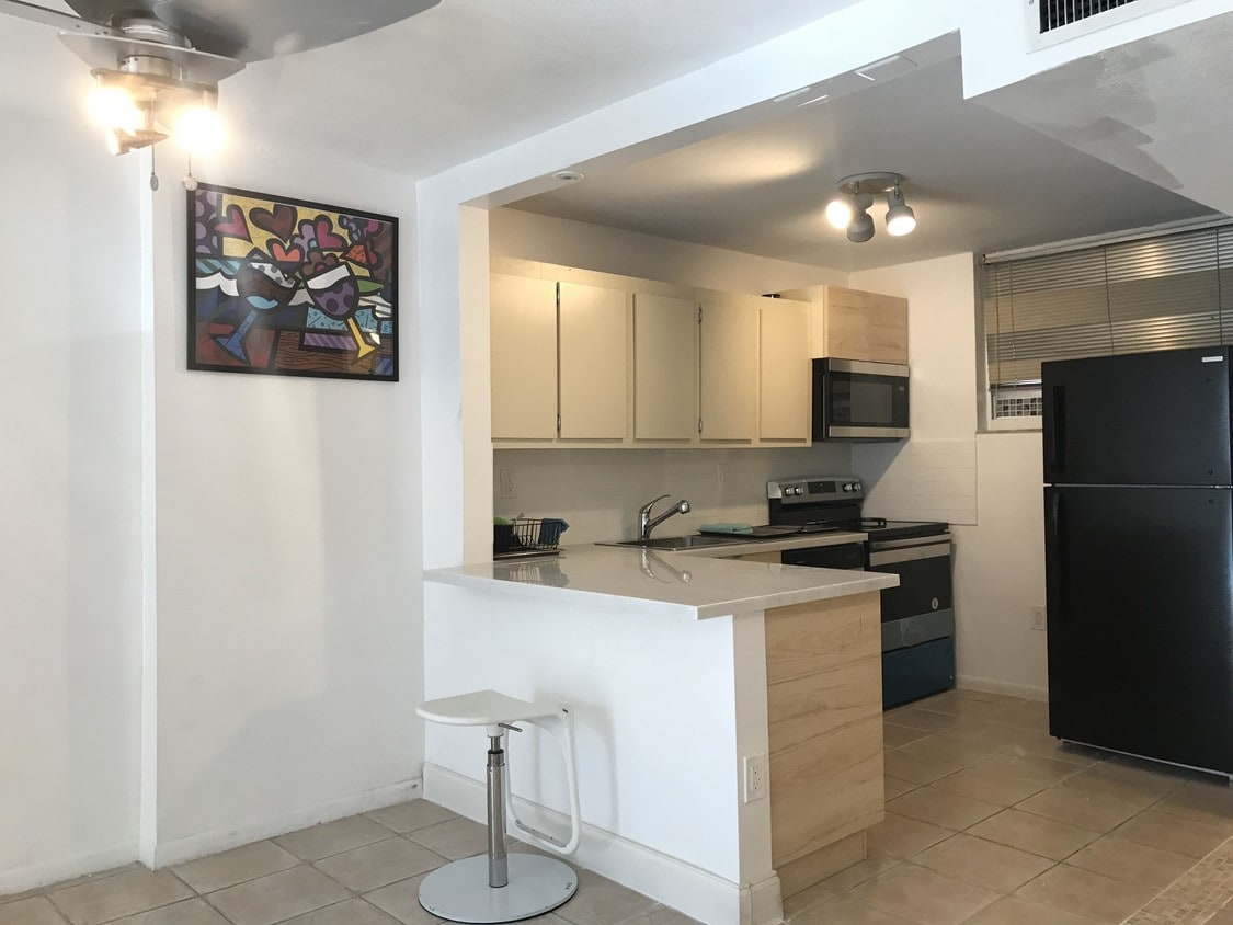 Foto principal - 1665 Bay Rd