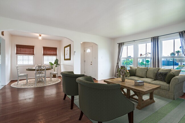 Foto del edificio - 8428 Holy Cross Pl