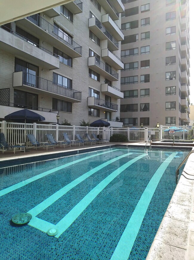 Foto del edificio - 10535 Wilshire Blvd