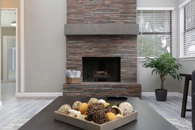 Foto del edificio - 4414 Brushy Hill
