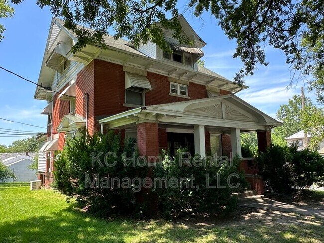 Foto del edificio - 726 N River Ave