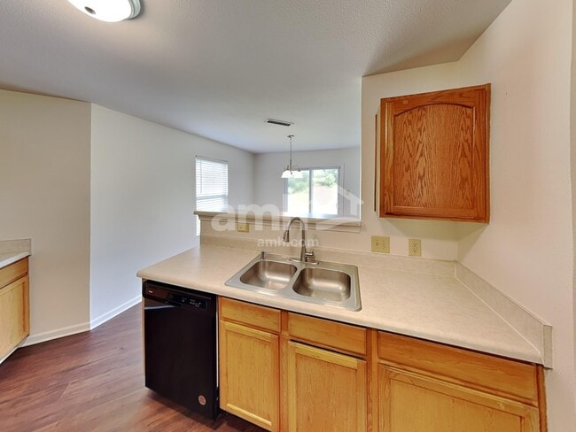 Building Photo - 1702 Bray Dr