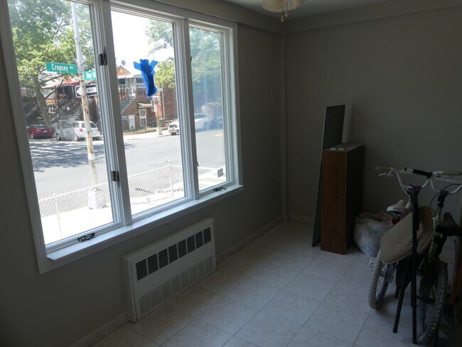 Building Photo - 1731 Cropsey Ave