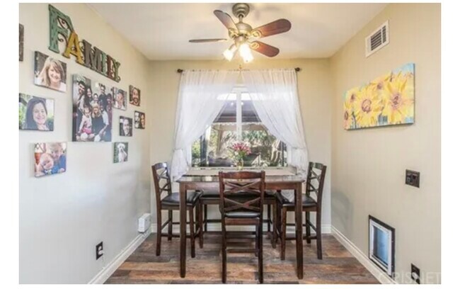 Foto del edificio - 9558 Swinton Ave