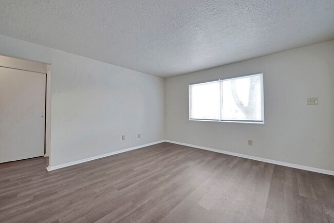 Foto del edificio - 3011 Markham Rd