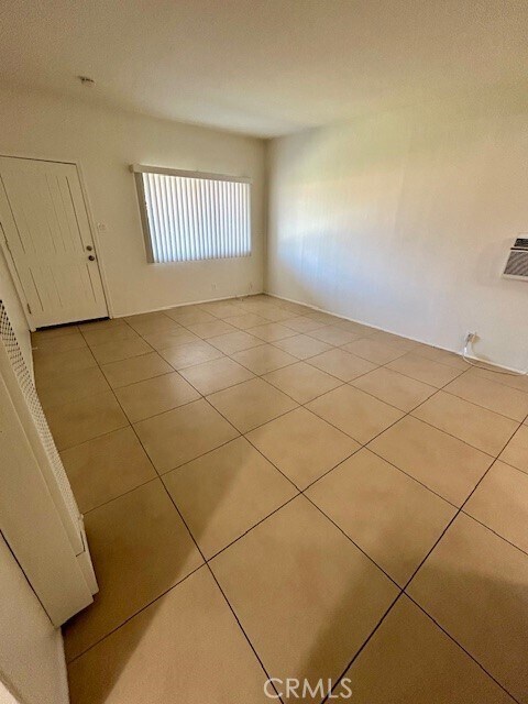 Foto del edificio - 37111 Cathedral Canyon Dr