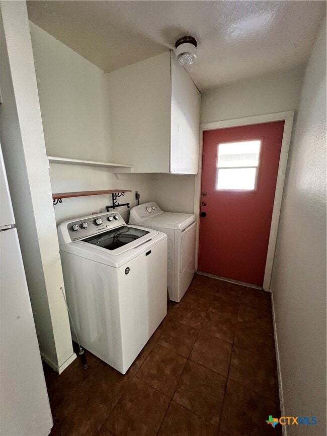 Building Photo - 314 Craddock Ave