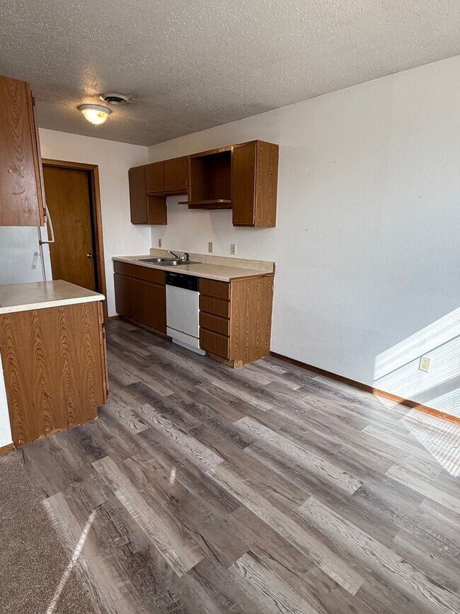 Foto del edificio - Convenient Location