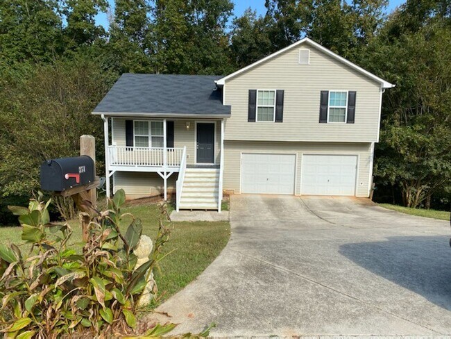 Building Photo - Come home to Serenity - 3 bedroom 2 bathro...