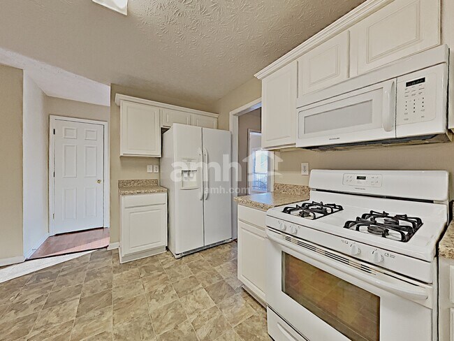 Building Photo - 312 Yarbrough Ct
