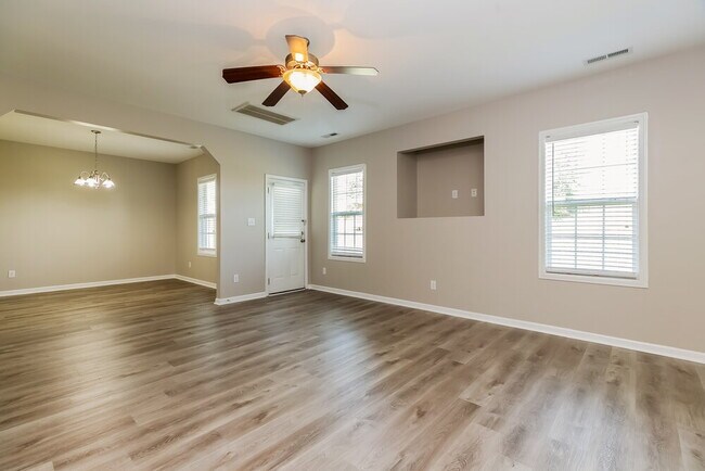 Foto del edificio - 2315 King Malcolm Ln