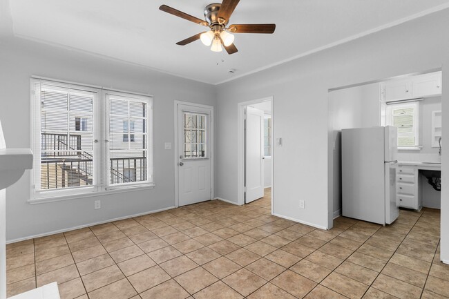 Building Photo - 432-446 Walnut Avenue