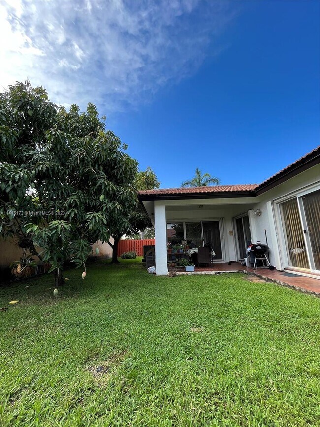Building Photo - 8724 NW 143rd Terrace