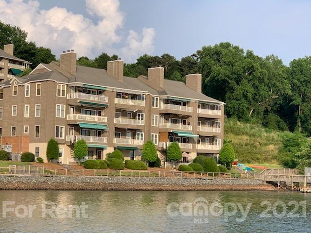 Foto del edificio - 7340 Lakefront Dr