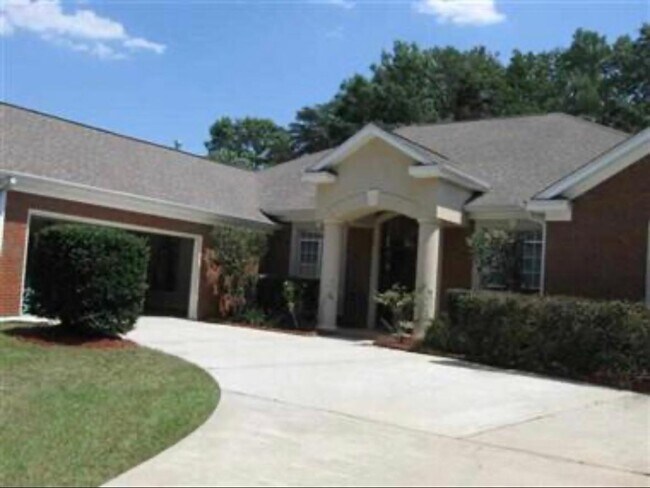 Building Photo - 7771 Cricklewood Dr