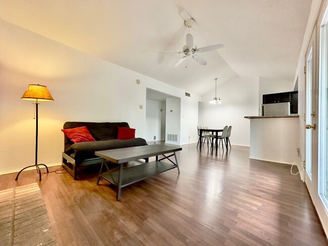 Foto del edificio - Apartment for Rent