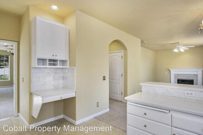 Building Photo - 4 br, 2.5 bath House - 2320 NW Great Pl