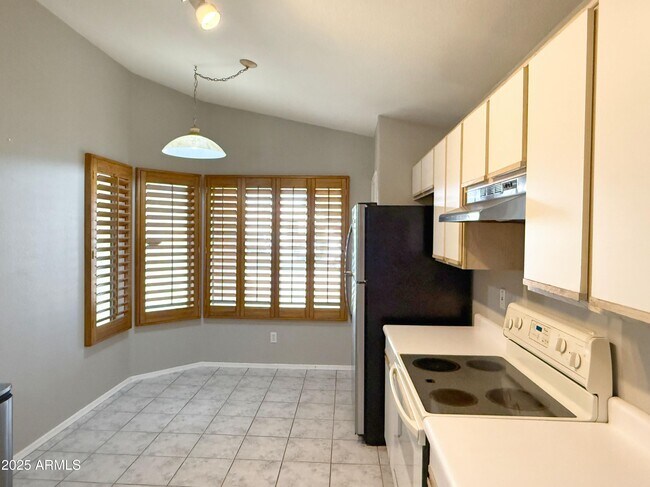 Foto del edificio - 6757 W Gardenia Ave