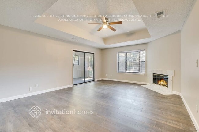 Foto del edificio - 6241 Cranberry Ln E