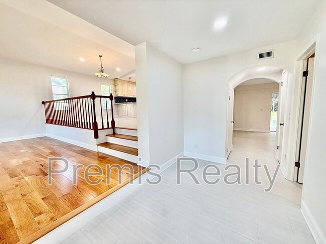 Foto del edificio - 957 Weathersfield Dr