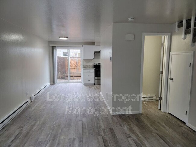 Foto del edificio - 1622 College St