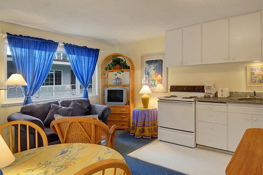 Primary Photo - 7 Dravus St