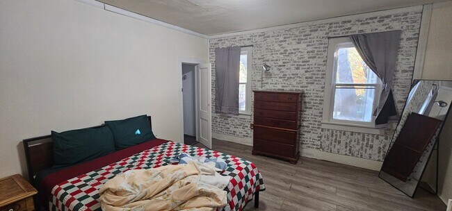 Foto del edificio - 882 Locust Dr