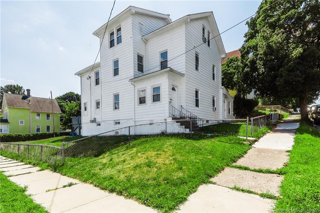 147 Pleasant St Unit 3, New Britain, CT 06051 Room for Rent in New