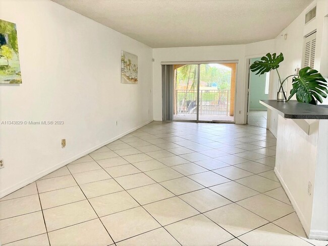 Foto del edificio - 9640 NW 2nd St