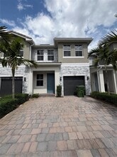 Building Photo - 135 SW 171st Ln