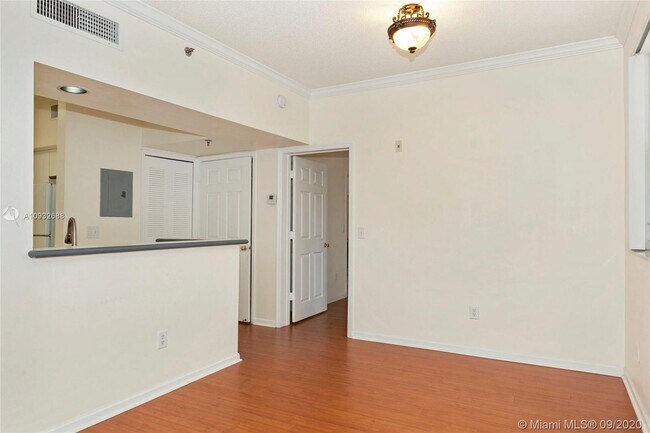 Foto del edificio - 3255 NE 184th St