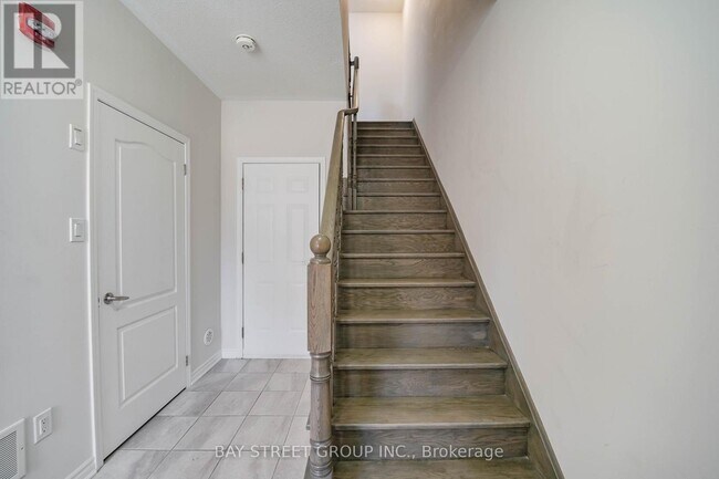 Building Photo - 12 Adam Sellers St