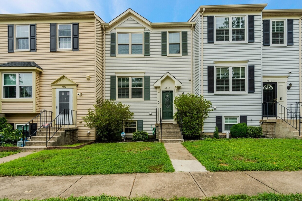 Photo - 1848 Heather Glen Ct (Woodbridge, VA)