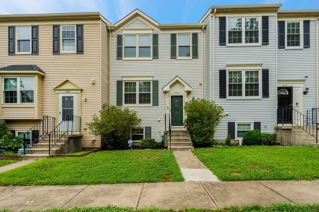 Photo - 1848 Heather Glen Ct (Woodbridge, VA) Townhome