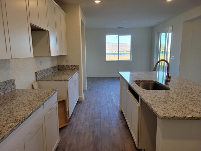 Building Photo - 1339 Harness Ct