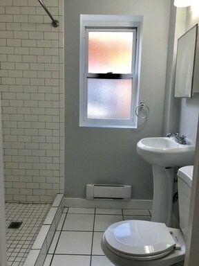 Foto del edificio - 7450 N Greenview Ave