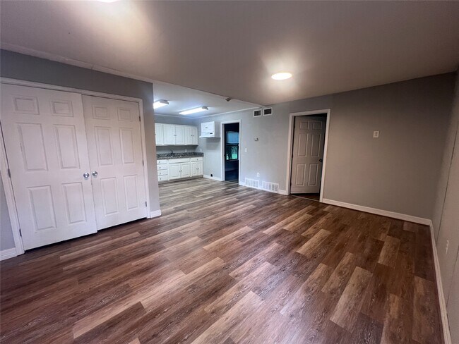 Foto del edificio - 115 W Mulberry Ave