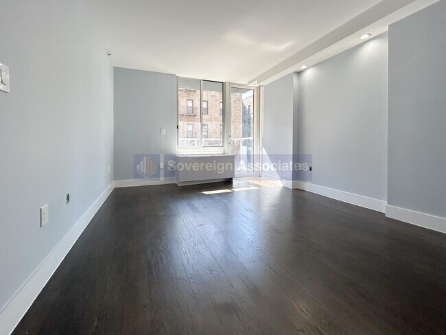 Foto del edificio - 703 W 171st St