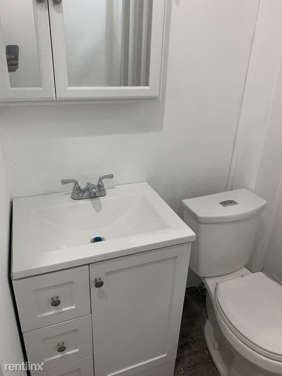 Building Photo - 4 br, 2 bath  - 17 Michigan Ave # 2