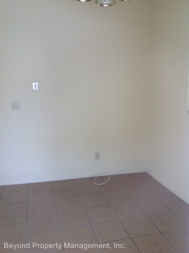 Building Photo - 2 br, 1 bath House - 1724 1/2 National Ave