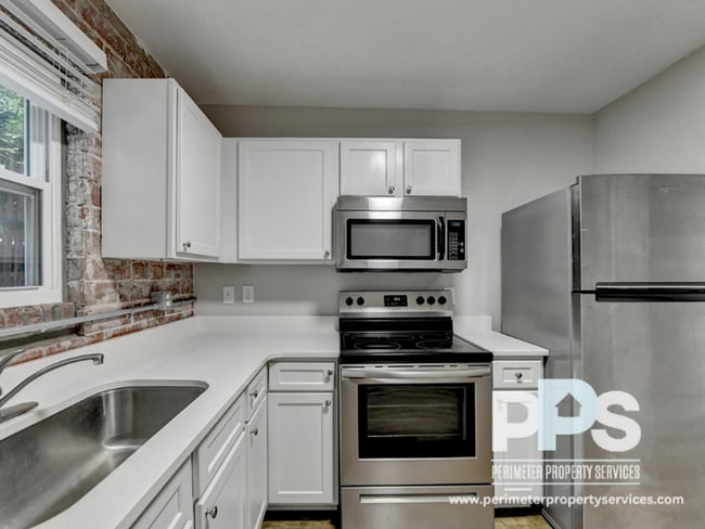 Building Photo - 217 Lampkin St NE