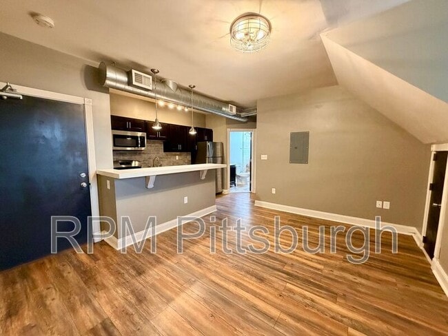 Building Photo - 227 N Negley Ave